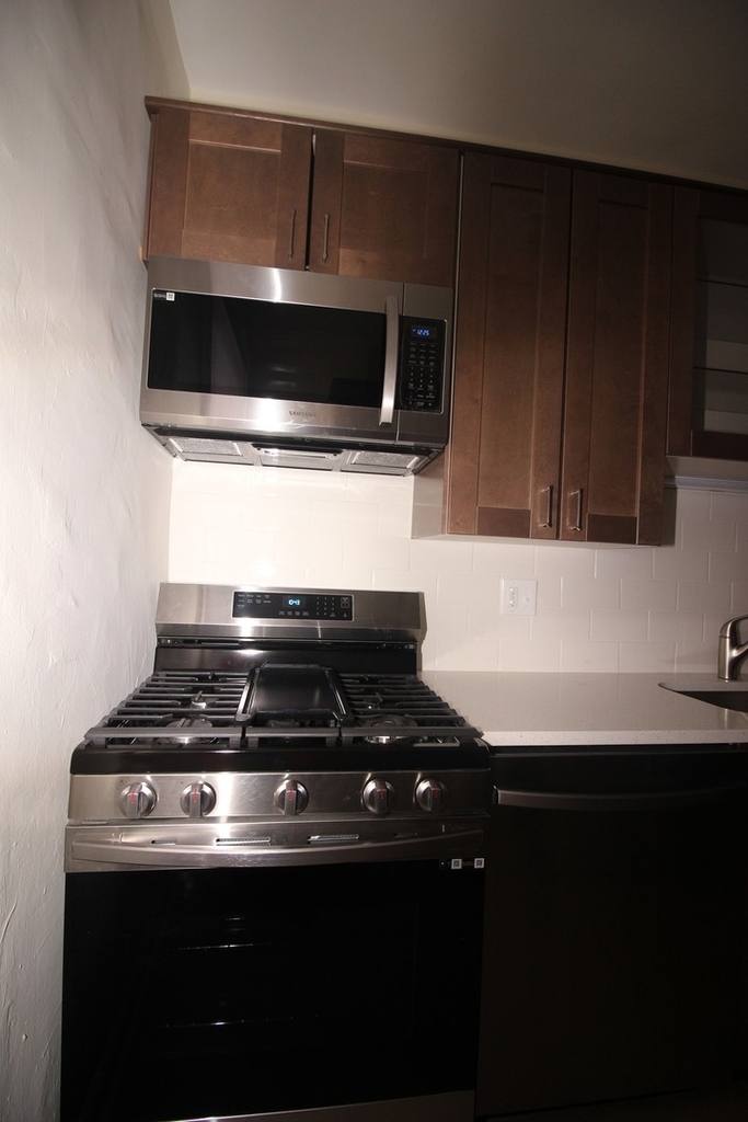 1163 E 52nd Street - Photo 6