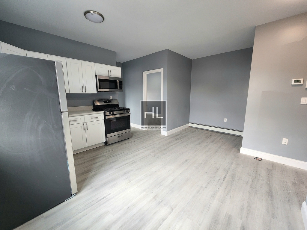 1226 Rosedale Avenue - Photo 3