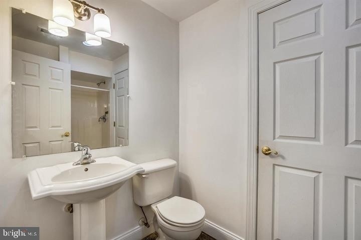 111 E Cross Street - Photo 6