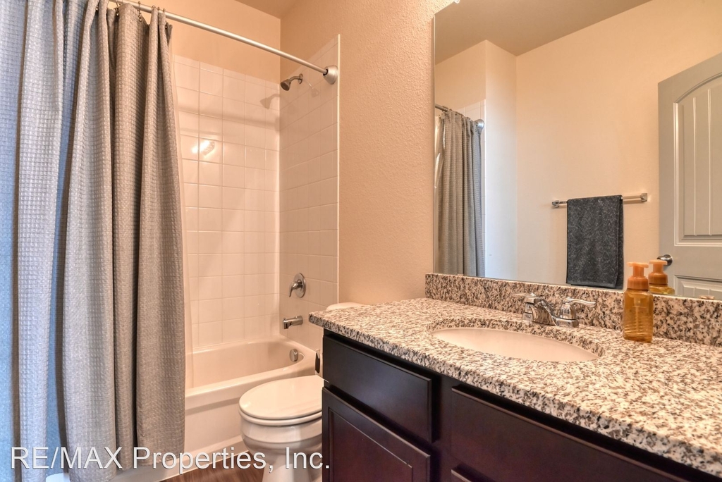 5725 Heathland Terrace - Photo 15