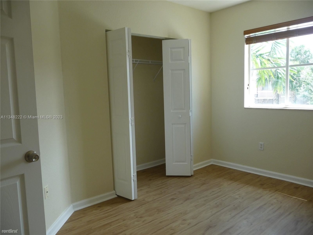 2642 Sw 82nd Ave # 102 - Photo 2