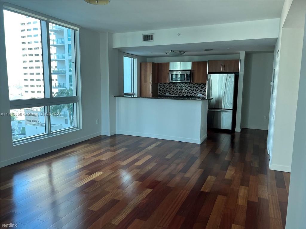 300 S Biscayne Blvd Apt 1601 - Photo 0