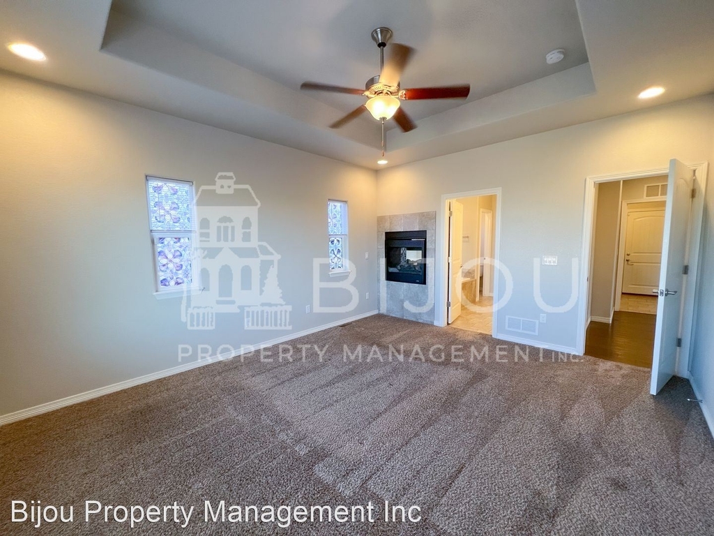 10660 Desert Bloom Way - Photo 17