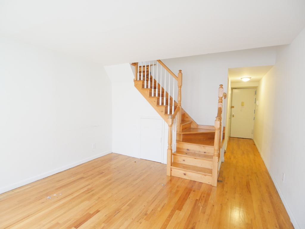 128 East 85th Street - Photo 4