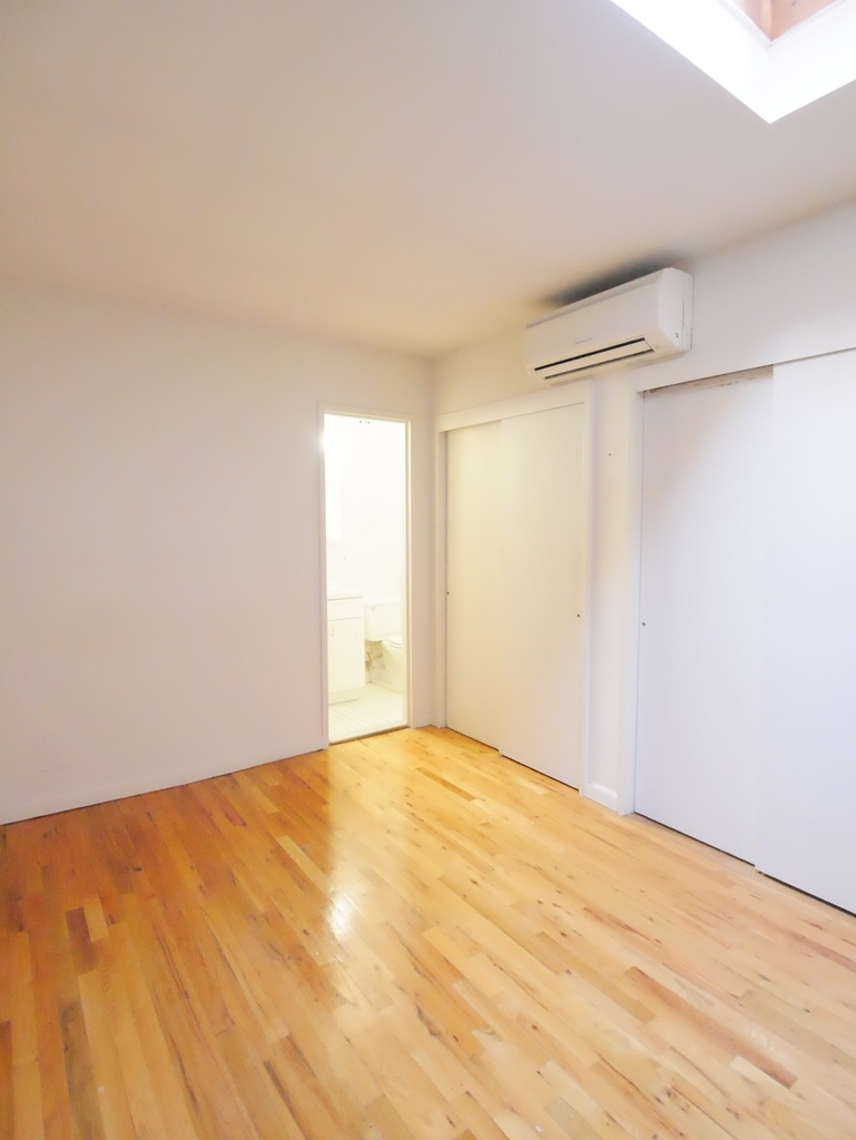 128 East 85th Street - Photo 11