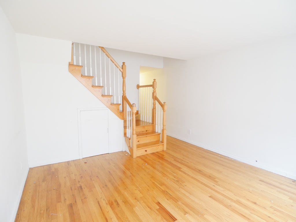 128 East 85th Street - Photo 5