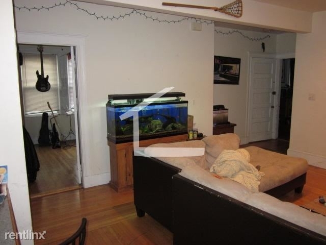 335 Faneuil St Apt 2d - Photo 5