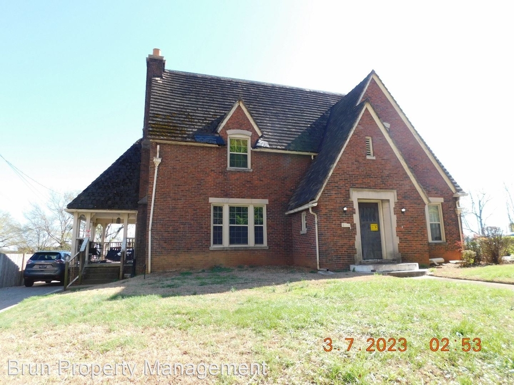 1606 Laurel Ave. - Photo 1