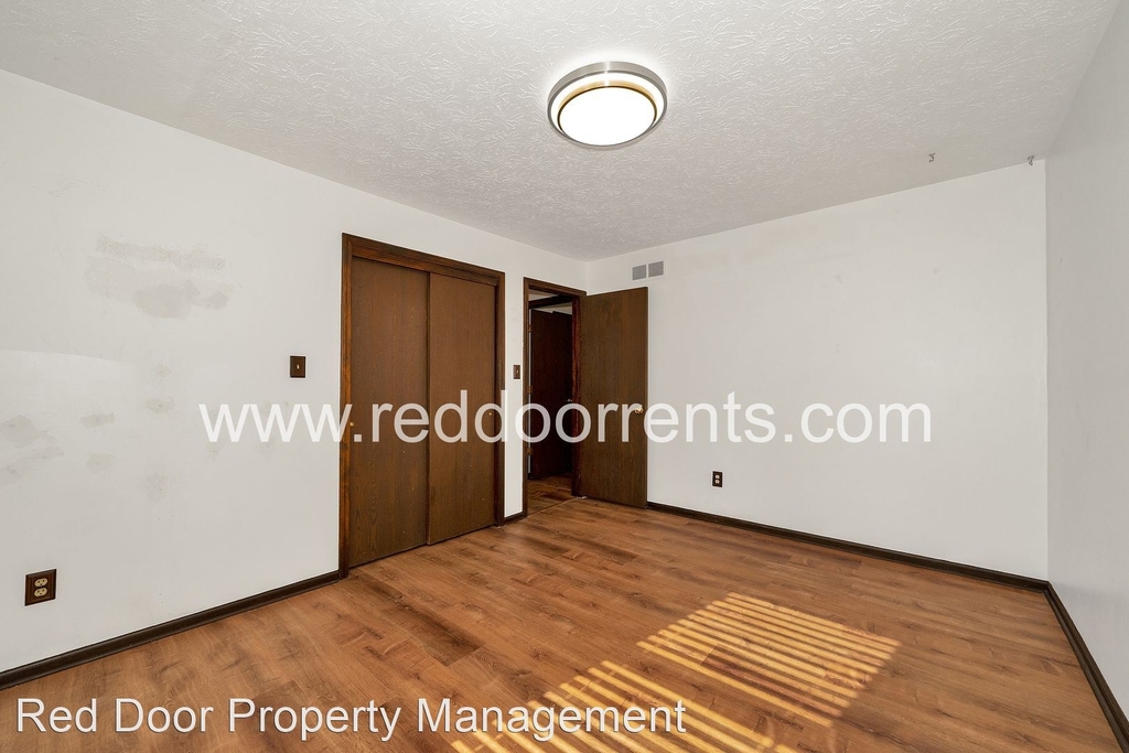 6808 Five Points Rd - Photo 24