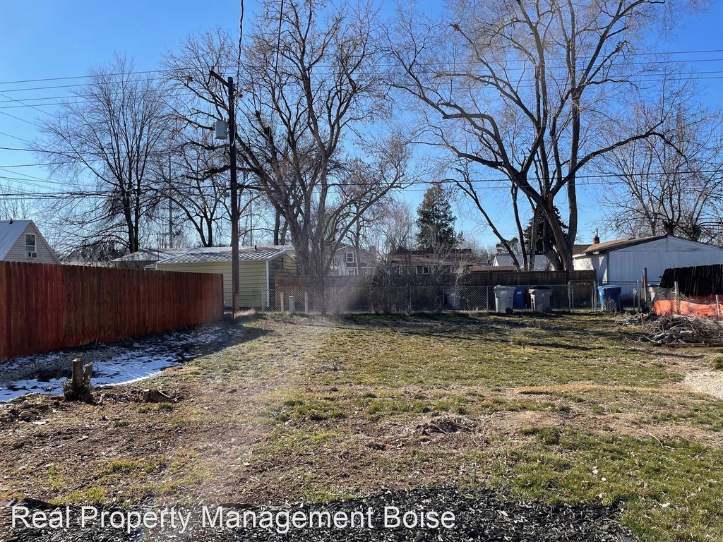 1719 S Helen Street - Photo 2