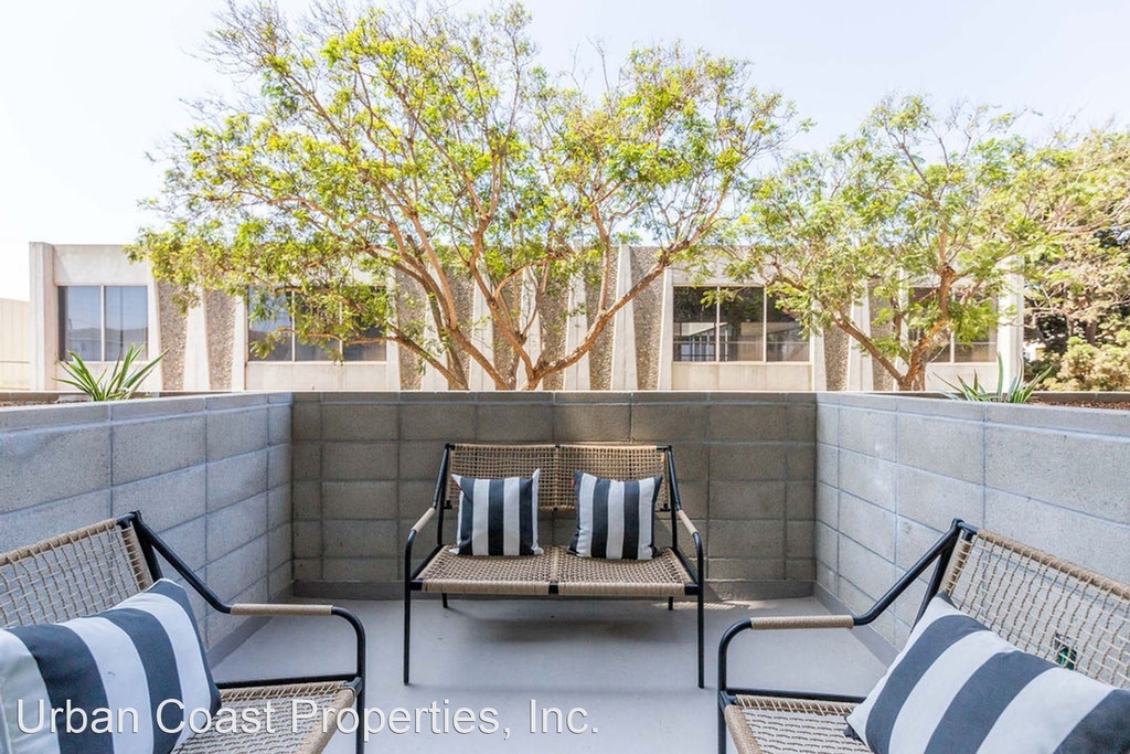 5585 Mildred Street - Photo 13
