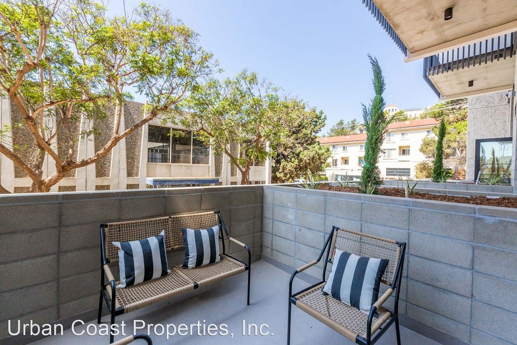 5585 Mildred Street - Photo 14