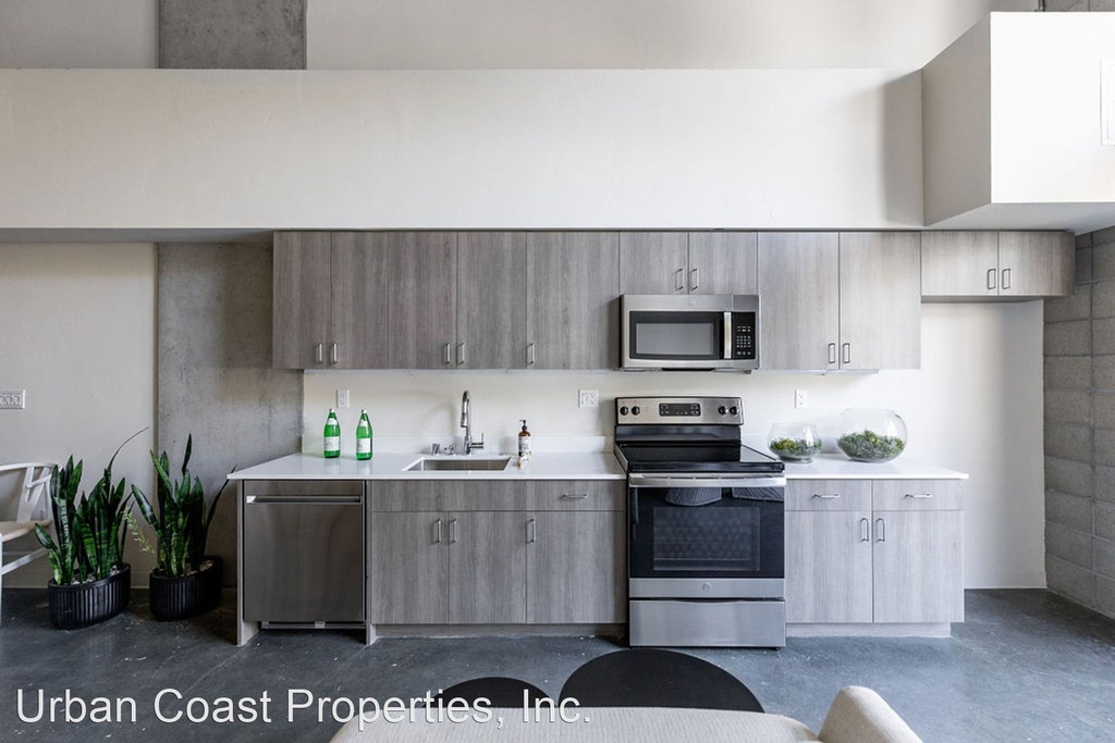 5585 Mildred Street - Photo 16