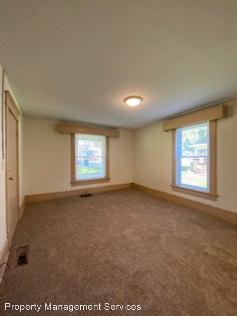 423 Lake Ave - Photo 4