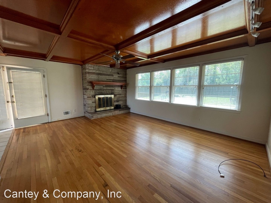 1423 Duke Street - Photo 2