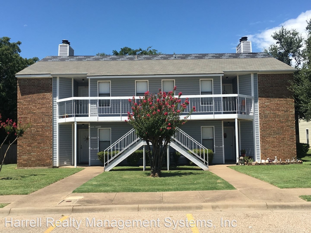 4413 Lake Shore Villa Dr. Lake Shore Villa Apts. - Photo 0