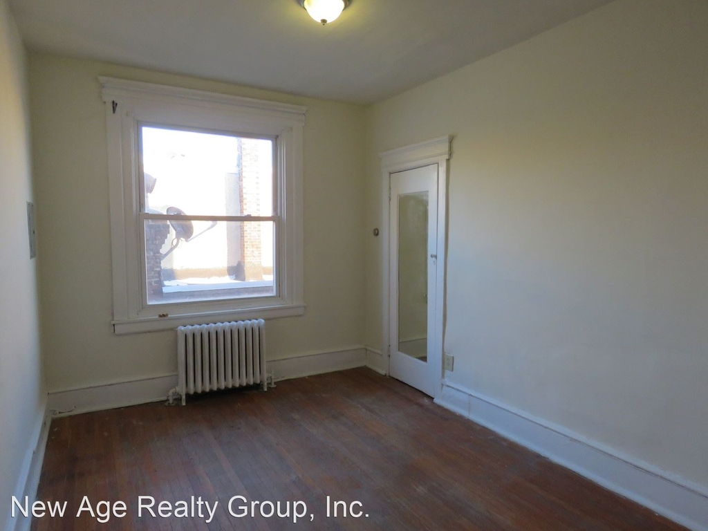 5114 Spruce Street - Photo 3