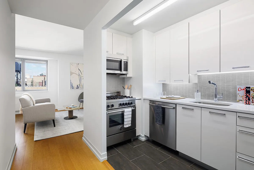 250 West 93rd Street - Photo 1