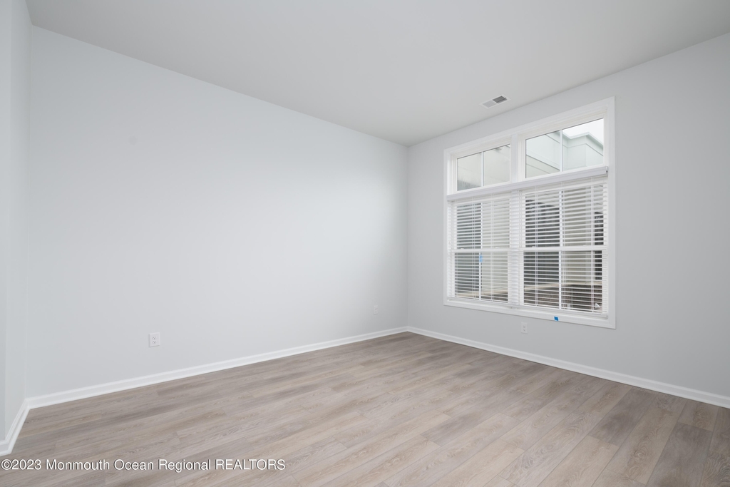158 First Avenue - Photo 15