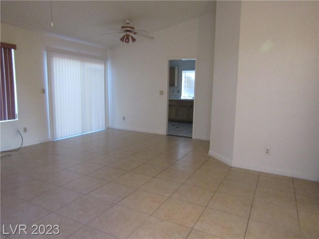 7106 Knoll View Drive - Photo 5