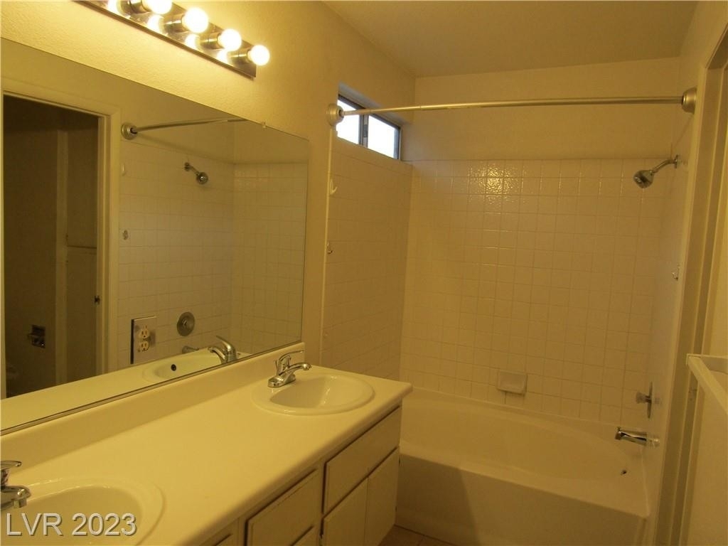 7106 Knoll View Drive - Photo 15