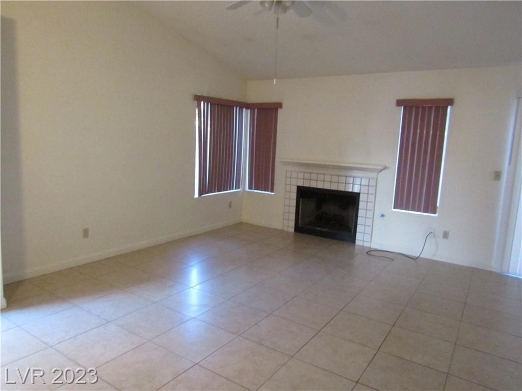 7106 Knoll View Drive - Photo 6