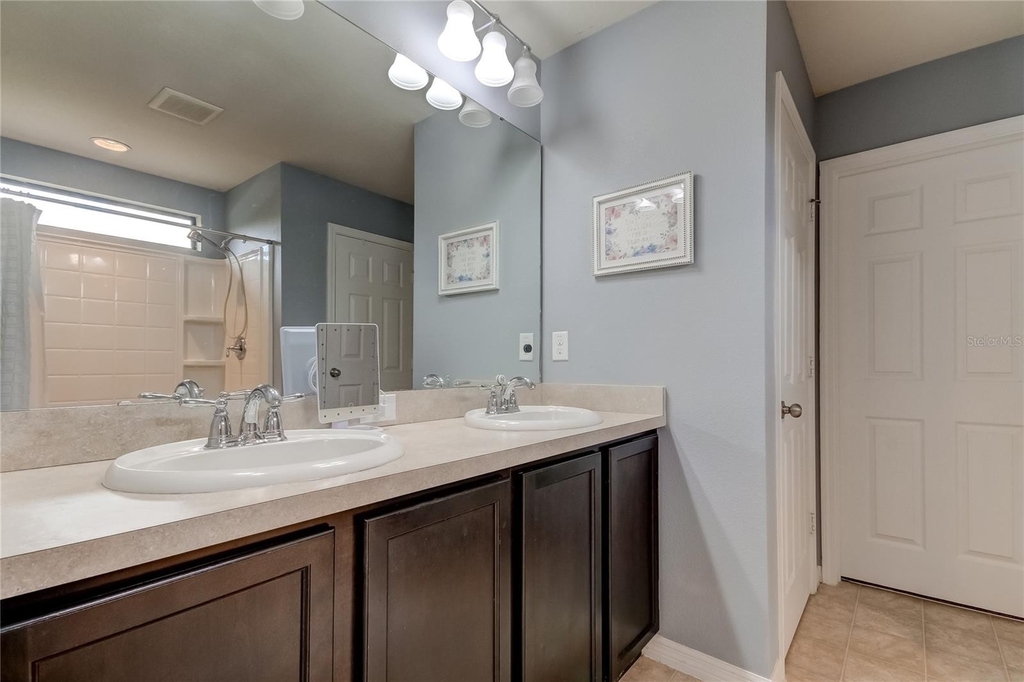 9304 Sapphireberry Lane - Photo 17