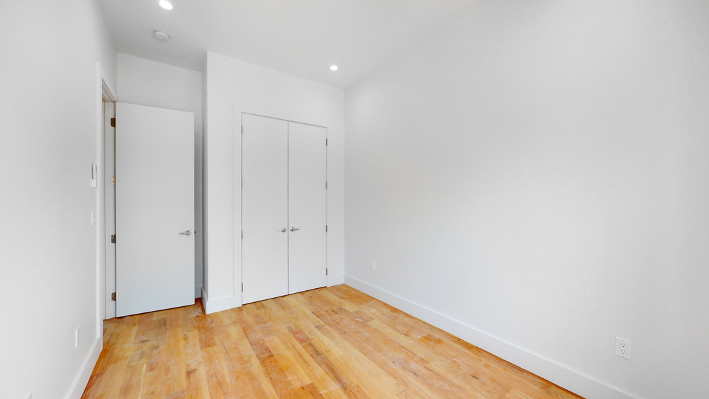 1250 Flatbush Ave - Photo 6