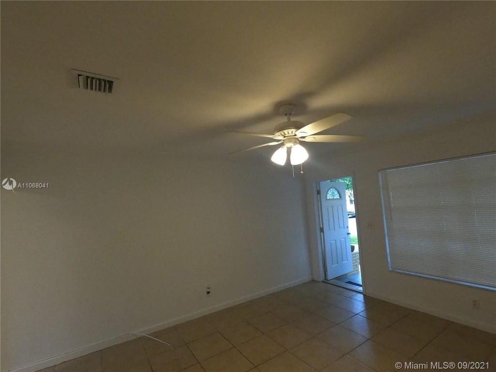 412 Sw 10th Street - Photo 7