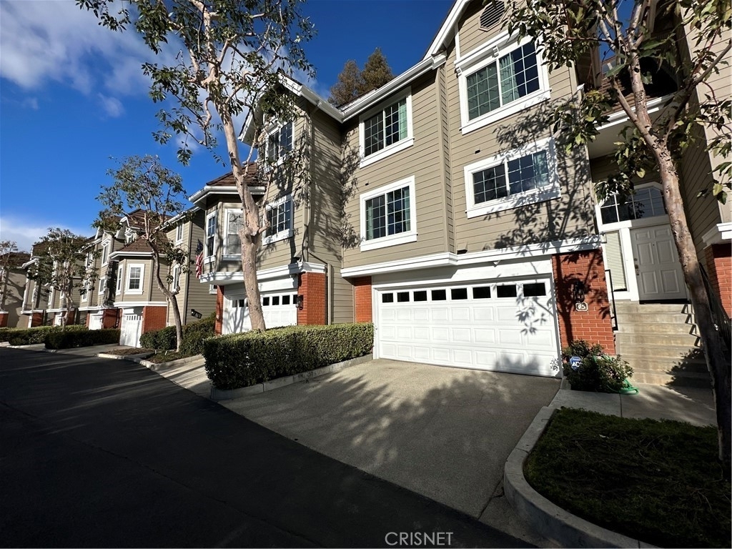 20950 Oxnard Street - Photo 1