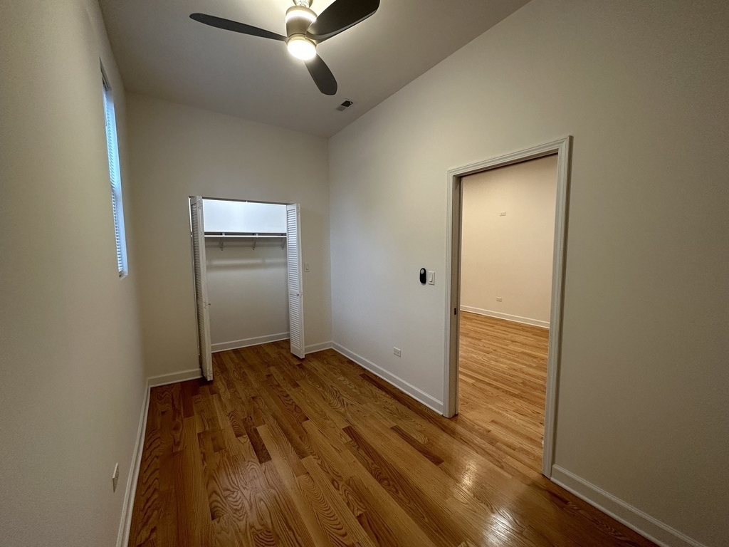 1350 N Greenview Avenue - Photo 12