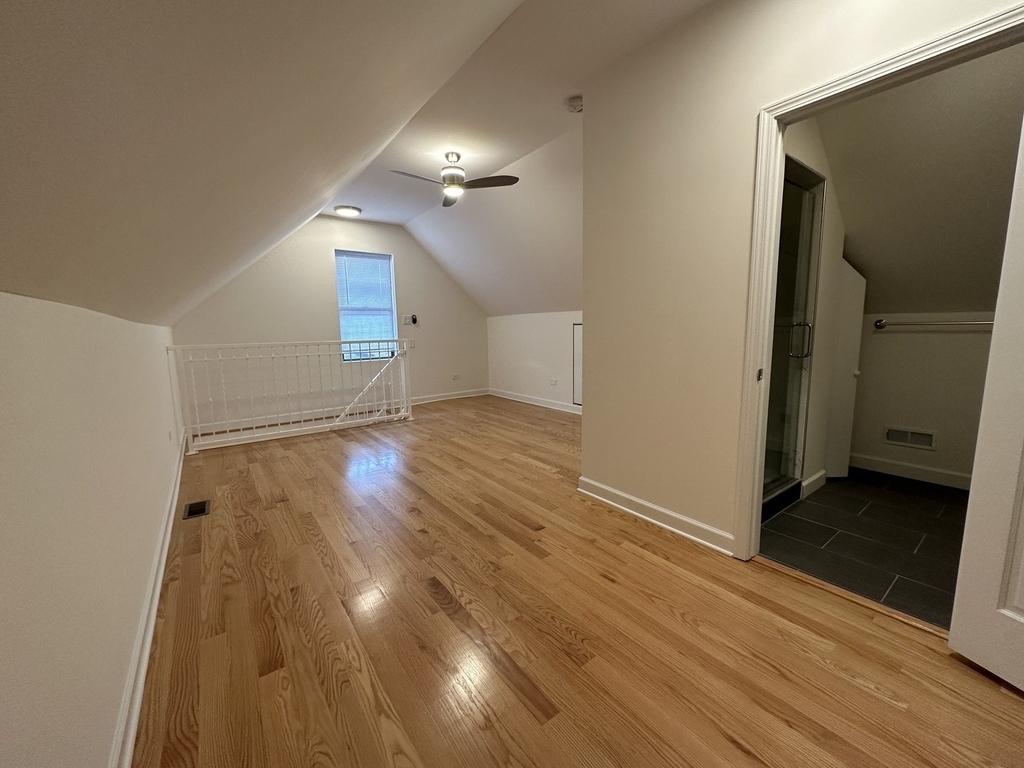 1350 N Greenview Avenue - Photo 17