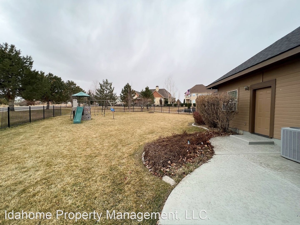 2810 S Bayhill Ct - Photo 28