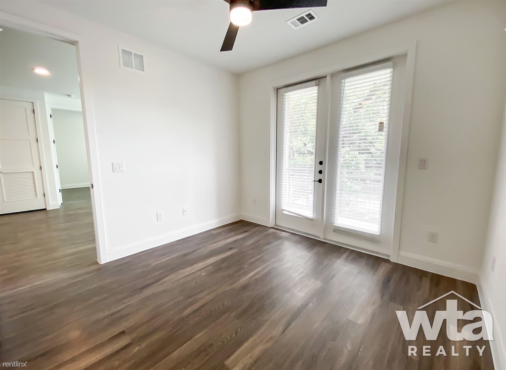 3403 Harmon Ave - Photo 2