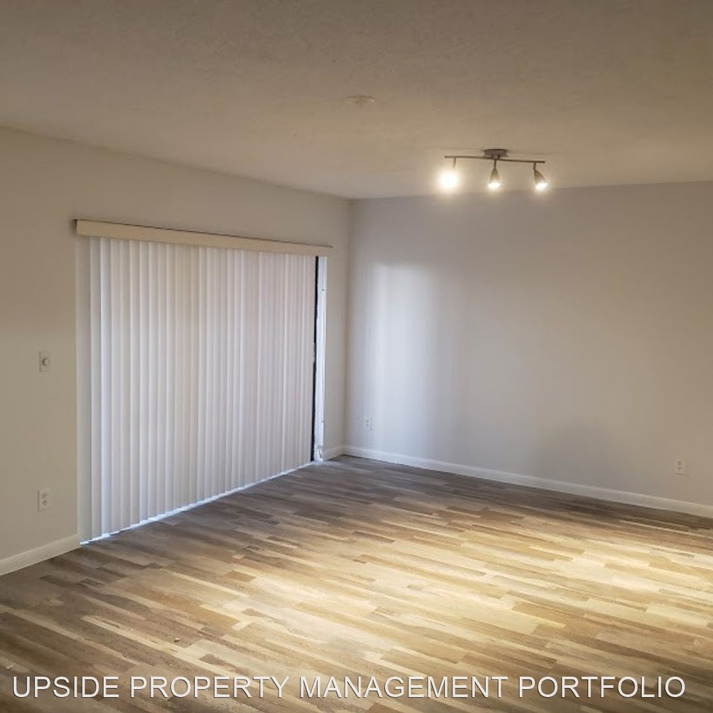 8595 Nw 35 Ct. Unit D - Photo 27