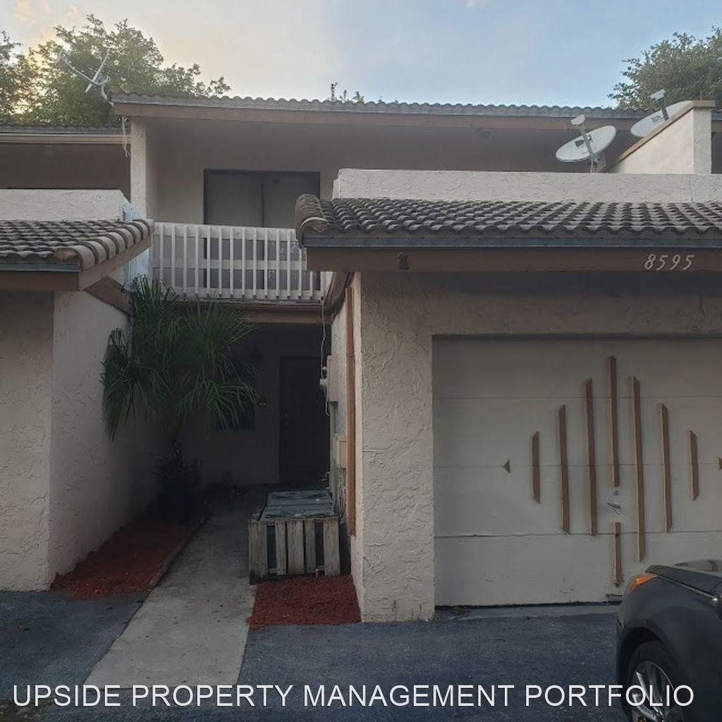 8595 Nw 35 Ct. Unit D - Photo 14