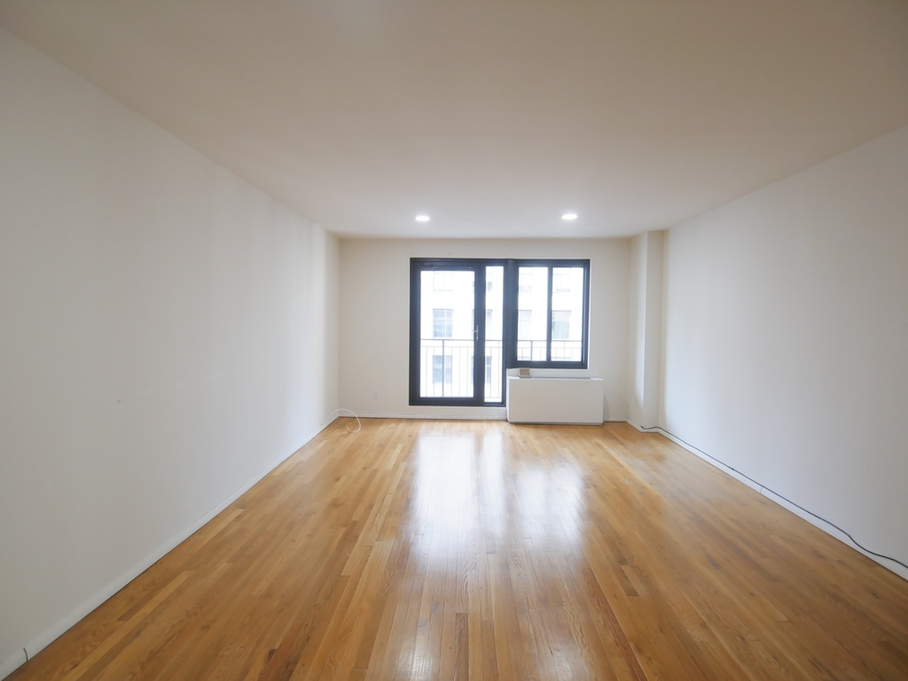 77 5th Avenue - Photo 7