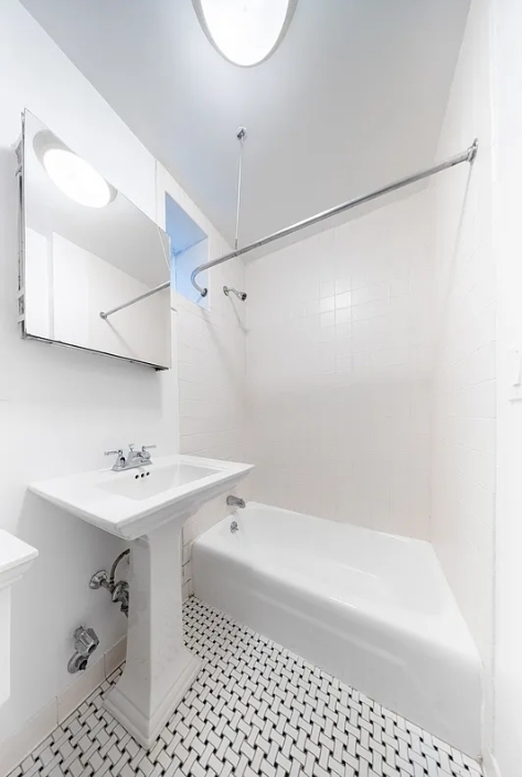 west 11th street - Photo 4