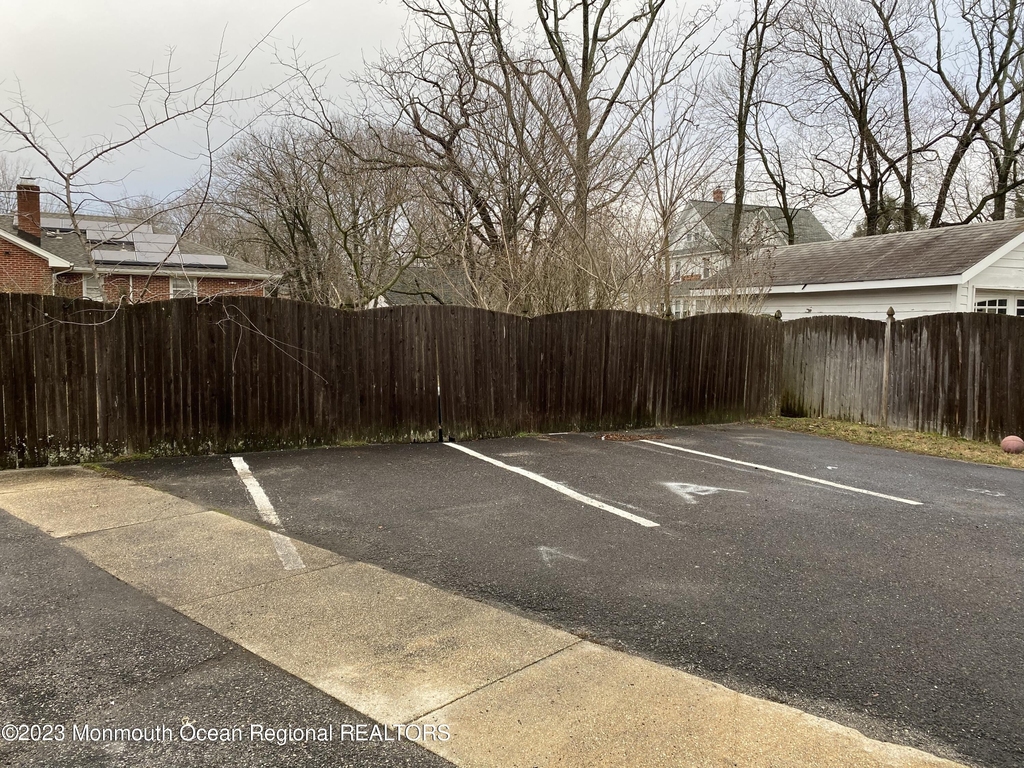 115 Lien Street - Photo 0