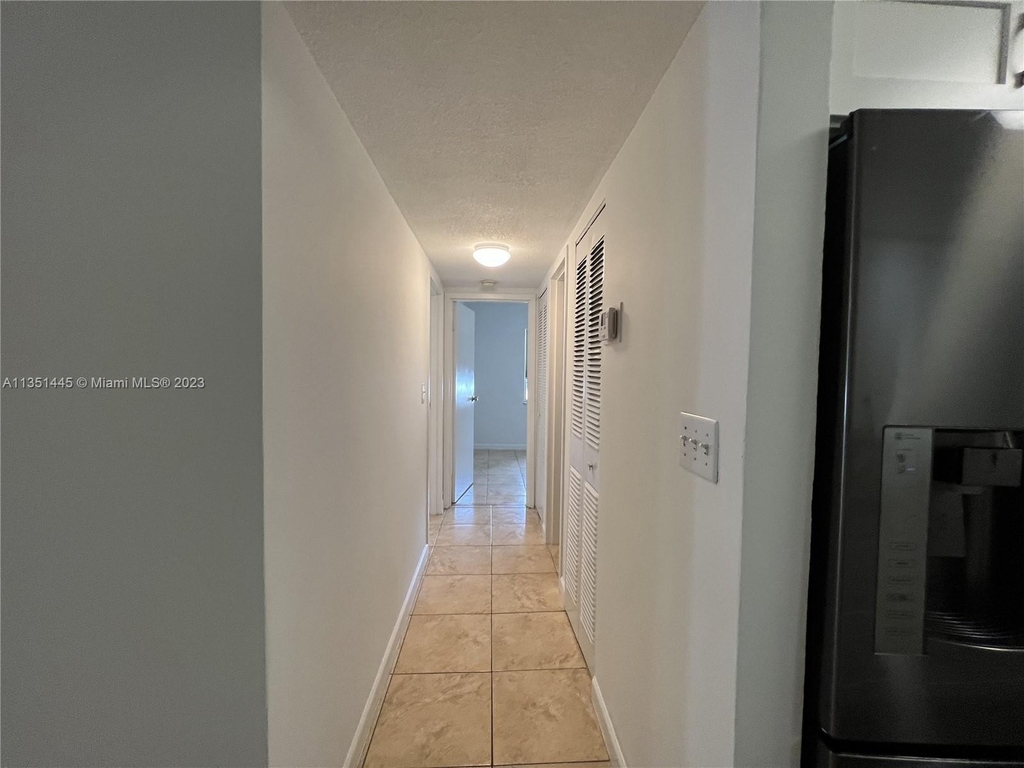 4354 Nw 9th Ave - Photo 6