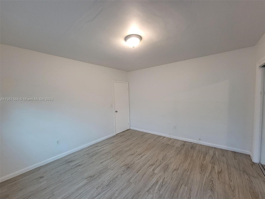 835 Lenox Ave - Photo 17