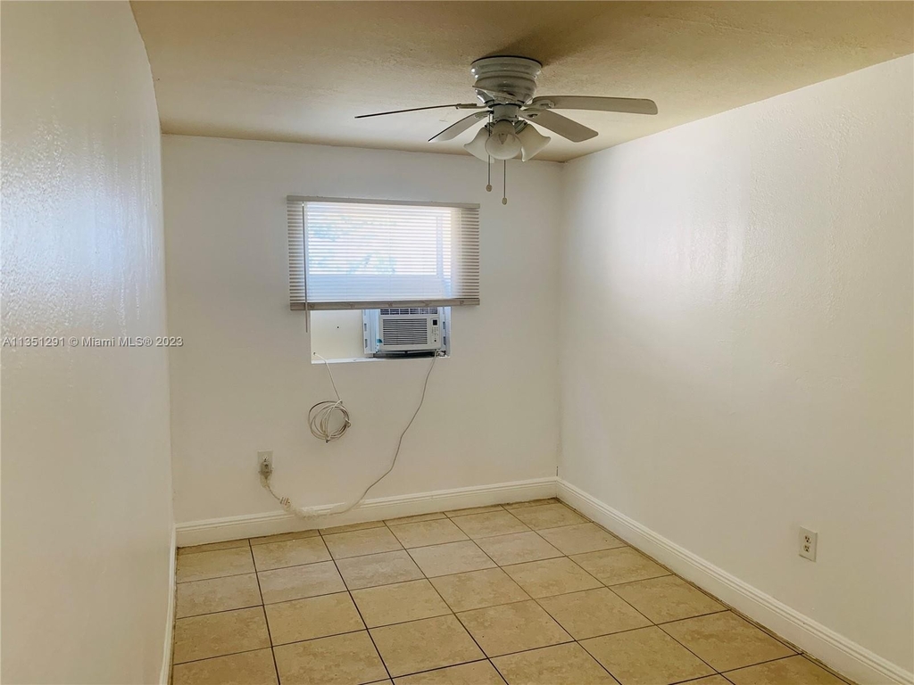 1348 Nw 55th St - Photo 7