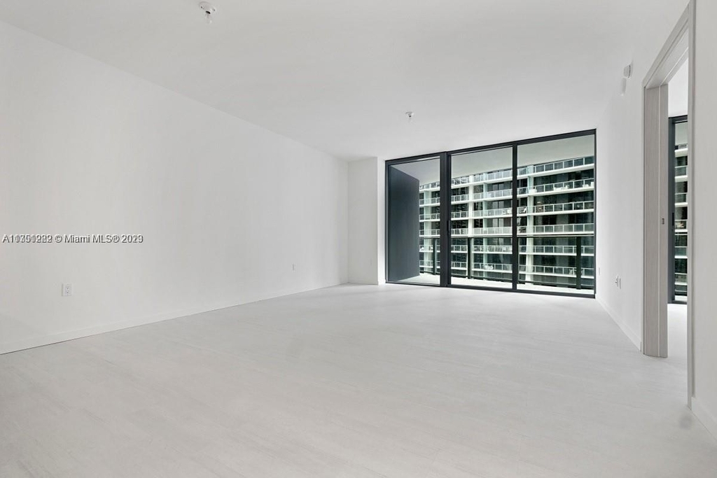 1000 Brickell Plaza - Photo 10