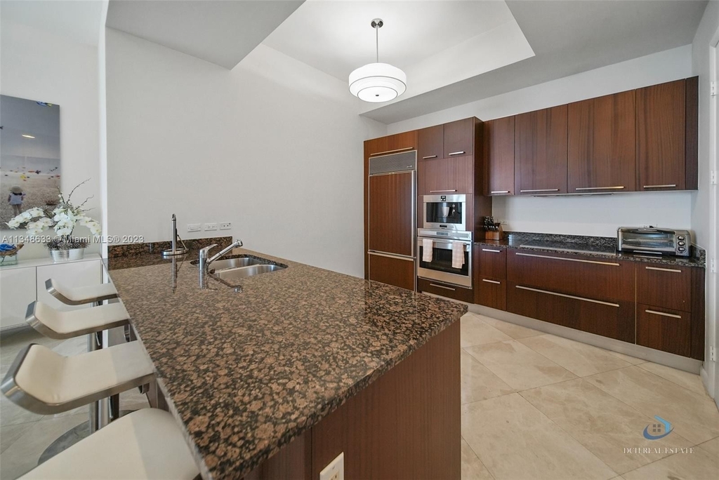 16001 S Collins Avenue - Photo 3