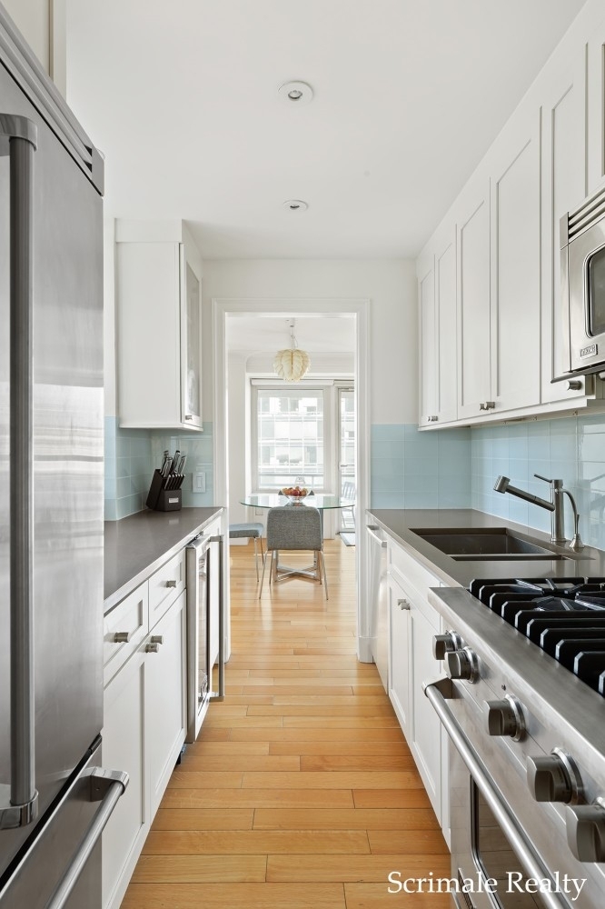 200 East 66th Street - Photo 4