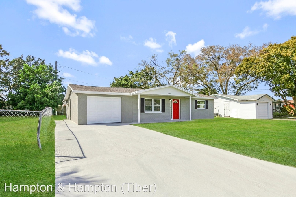 10801 Corinth Street - Photo 2