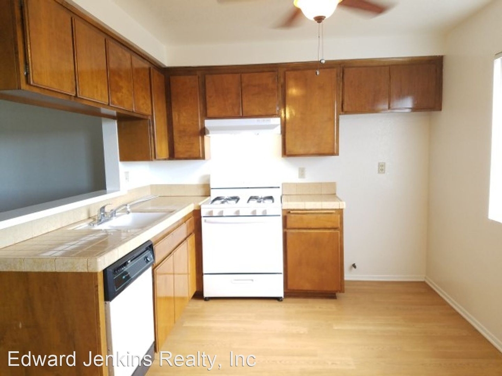 11608 Acacia Avenue - Photo 1