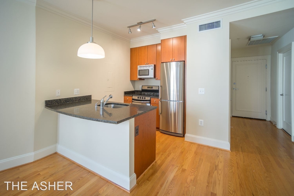 2110 19th Street, Nw - Photo 2