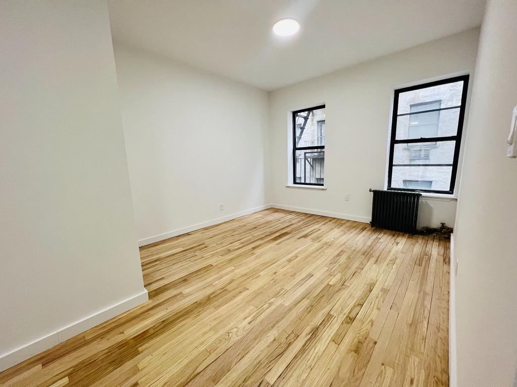 228 East 14th Street - Photo 2