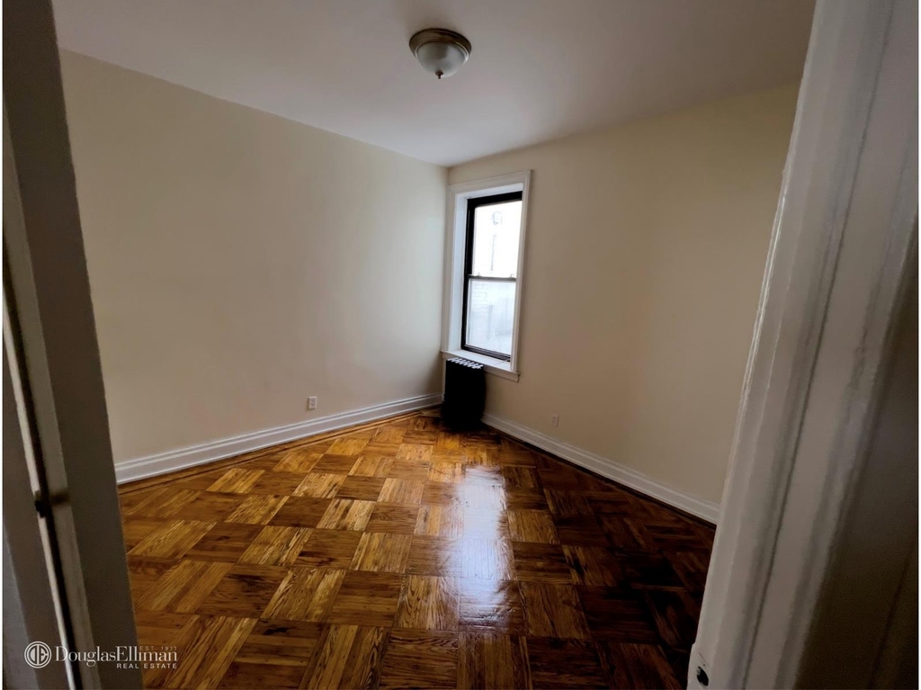 640 Flatbush Ave - Photo 2